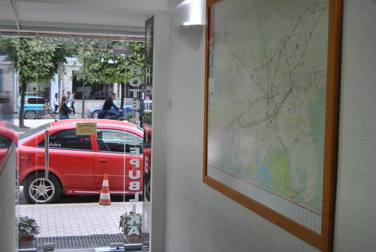 Hotel Republika 地拉那 外观 照片