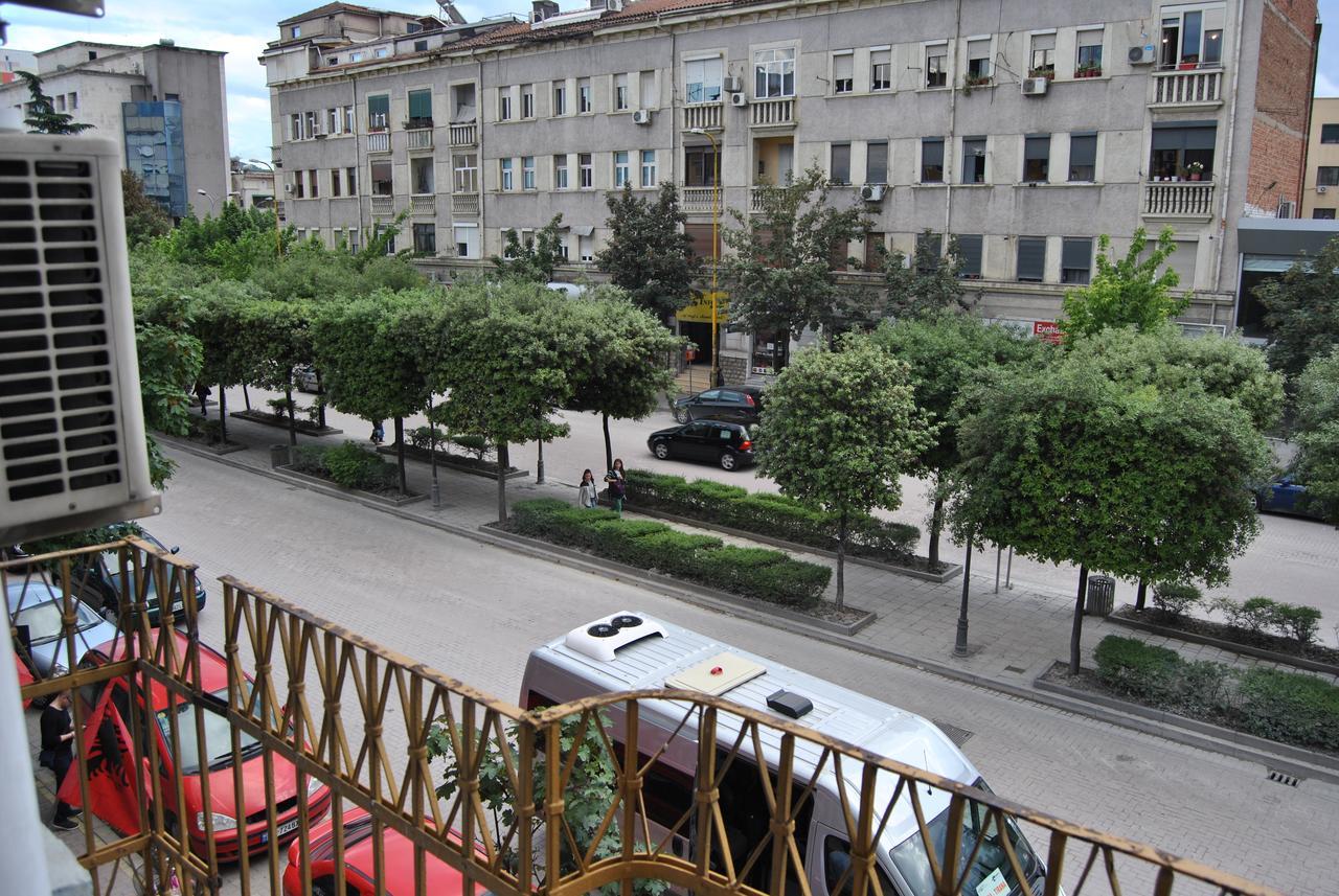 Hotel Republika 地拉那 外观 照片