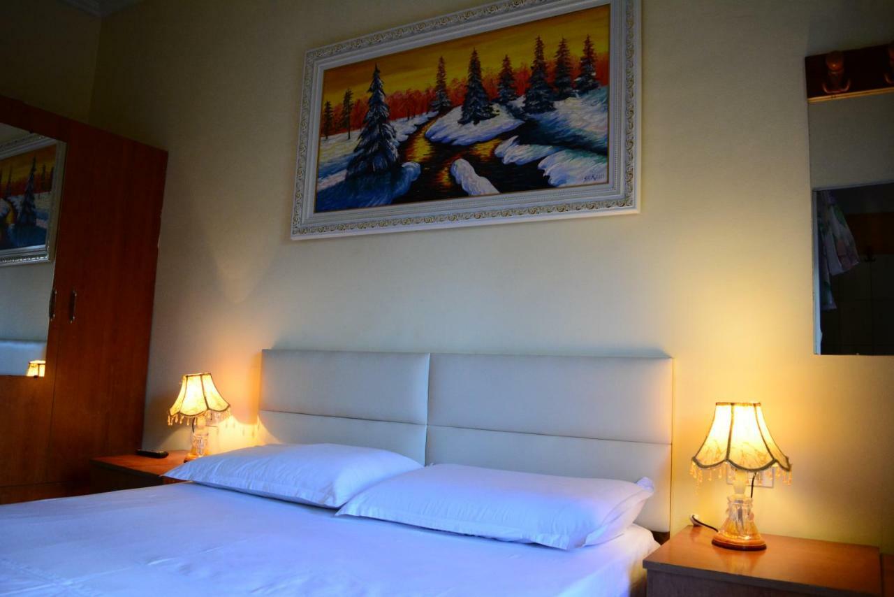 Hotel Republika 地拉那 外观 照片
